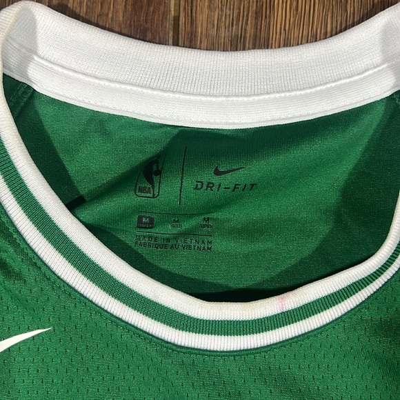 Kyrie Irving Boston Celtics jersey size medium - Picture 3 of 5
